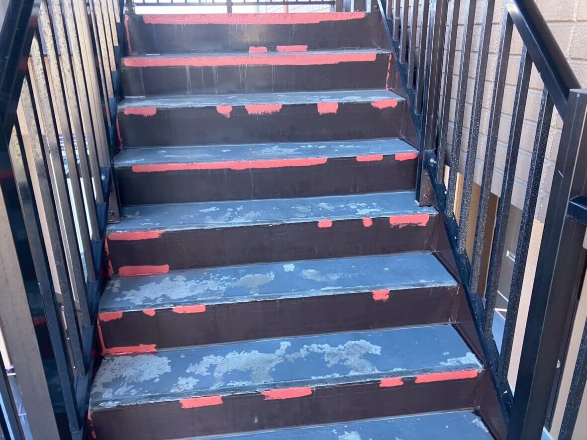 LINE_ALBUM_塗装工事_260311_1